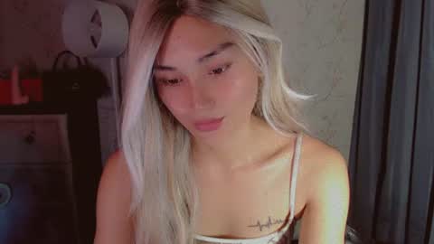 Pearl online show from 02-24-26, 04:21