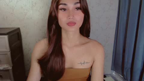 Snapshot of virgenpearl chatting on 07-18-26, 02:54 Pearl online show from 07-18-26, 02:54