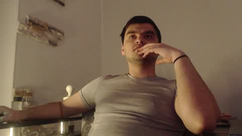 Snapshot of virgil____ chatting on 12-04-24, 10:30 virgil____ online show from 12-04-24, 10:30