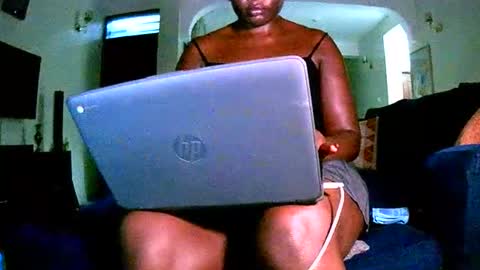 Snapshot of virtual_wifey chatting on 12-12-24, 06:10 Your Virtual Wife online show from 12-12-24, 06:10