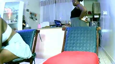 Snapshot of virtual_wifey chatting on 12-18-24, 06:46 Your Virtual Wife online show from 12-18-24, 06:46