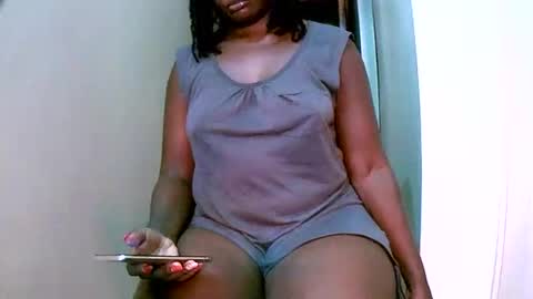 Snapshot of virtual_wifey chatting on 01-20-25, 04:23 Your Virtual Wife online show from 01-20-25, 04:23