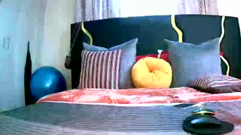 Snapshot of virtual_wifey chatting on 02-13-25, 05:44 Your Virtual Wife online show from 02-13-25, 05:44