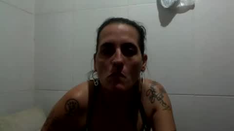 Snapshot of vitatattoo chatting on 11-24-25, 09:31 Vita online show from 11-24-25, 09:31
