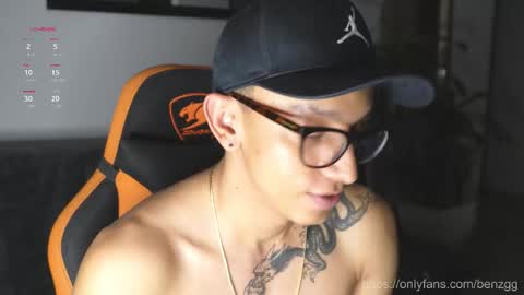 VITO BENZ online show from 11-17-25, 11:10