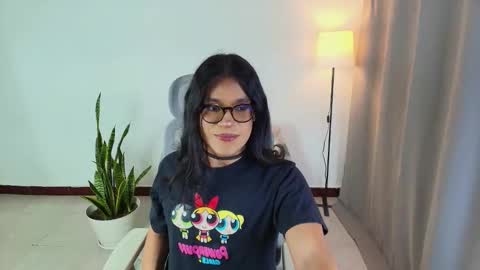 VittaaaPlease help me with your thumbs up its important  online show from 10-17-25, 02:15