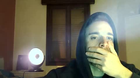 Snapshot of vittorio20cm chatting on 02-05-25, 10:22 vittorio20cm online show from 02-05-25, 10:22