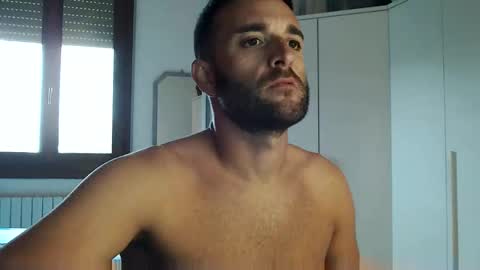 Snapshot of vittorio20cm chatting on 09-26-25, 02:43 vittorio20cm online show from 09-26-25, 02:43