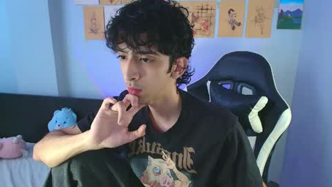 Snapshot of vittorio_cerati chatting on 04-27-26, 04:27 new acount online show from 04-27-26, 04:27