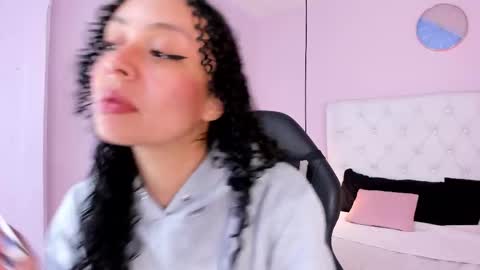 Vivi online show from 11-15-25, 03:59