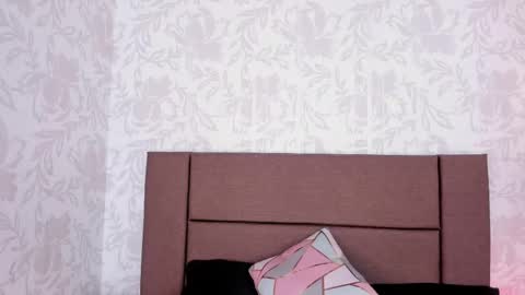 Vivi online show from 05-30-26, 03:47