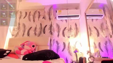 Viviana  online show from 10-19-25, 12:17