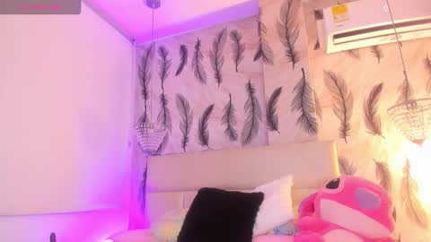 Viviana  online show from 11-19-25, 10:43