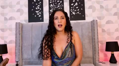 Snapshot of vivi_ruby chatting on 04-20-26, 06:53 VIVIANA DOMINGUEZ online show from 04-20-26, 06:53