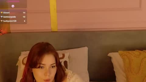 Snapshot of vivi_west chatting on 05-20-26, 05:19 vivi_west online show from 05-20-26, 05:19