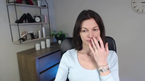 Snapshot of vivian_dream chatting on 02-10-25, 10:20 Vivian online show from 02-10-25, 10:20