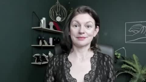 Snapshot of vivian_dream chatting on 04-23-26, 06:47 Vivian online show from 04-23-26, 06:47