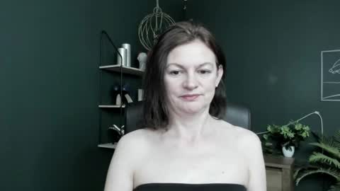 Snapshot of vivian_dream chatting on 06-08-26, 06:36 Vivian online show from 06-08-26, 06:36