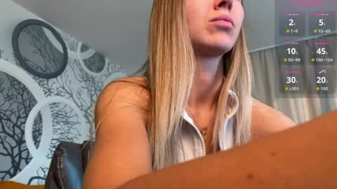 Snapshot of vivian_evans_ chatting on 05-09-26, 01:22 Vivian Evans online show from 05-09-26, 01:22