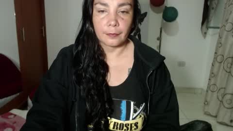 Snapshot of vivian_milf_paint chatting on 09-18-25, 03:30 vivian_milf_paint online show from 09-18-25, 03:30