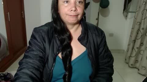 Snapshot of vivian_milf_paint chatting on 10-10-25, 02:54 vivian_milf_paint online show from 10-10-25, 02:54