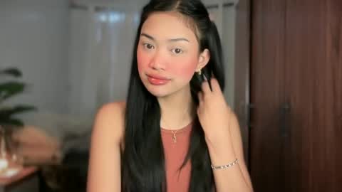 Snapshot of vivian_roberts chatting on 06-13-26, 11:02 Vivian online show from 06-13-26, 11:02