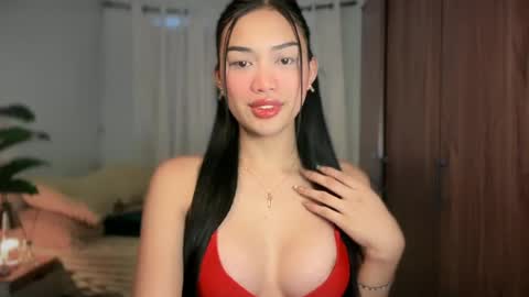 Snapshot of vivian_roberts chatting on 06-21-26, 12:35 Vivian online show from 06-21-26, 12:35