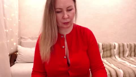 Vivian online show from 03-12-26, 04:57