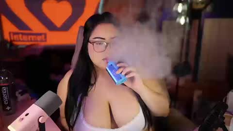 Snapshot of vivianaortega chatting on 09-24-25, 11:30 Vivi online show from 09-24-25, 11:30