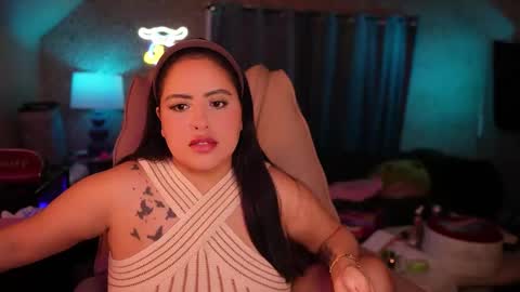 Snapshot of vivianaortega chatting on 06-07-26, 05:00 Vivi online show from 06-07-26, 05:00