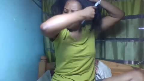 viviane0812 online show from 12-05-25, 09:29