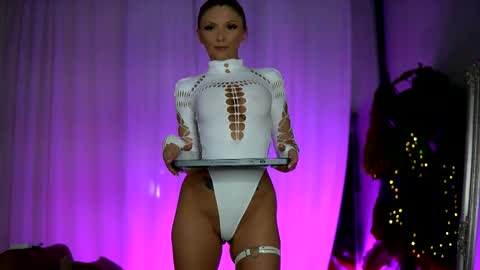 Vivi online show from 05-15-26, 08:27