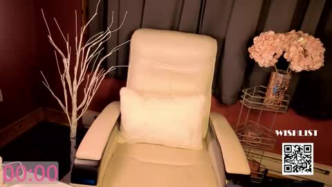 Snapshot of vivianluxe chatting on 11-28-25, 04:59 VivianLuxe online show from 11-28-25, 04:59