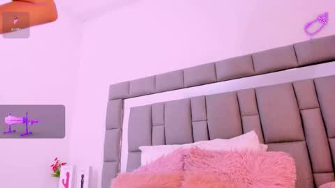 Vivi online show from 10-01-25, 12:11