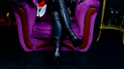 Snapshot of vivianreeve chatting on 03-06-25, 01:03 Vivian Reeve online show from 03-06-25, 01:03