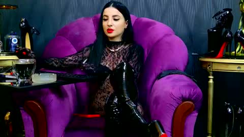 Snapshot of vivianreeve chatting on 03-07-25, 01:51 Vivian Reeve online show from 03-07-25, 01:51