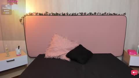 Snapshot of viviansantana chatting on 09-22-25, 11:56 Vivian online show from 09-22-25, 11:56