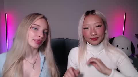 Snapshot of vivianwinters chatting on 12-02-25, 09:21 vivianwinters online show from 12-02-25, 09:21