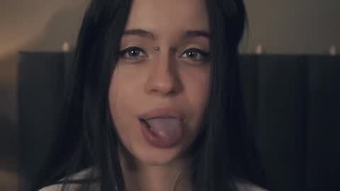 Nelly and Mari online show from 02-14-25, 10:38