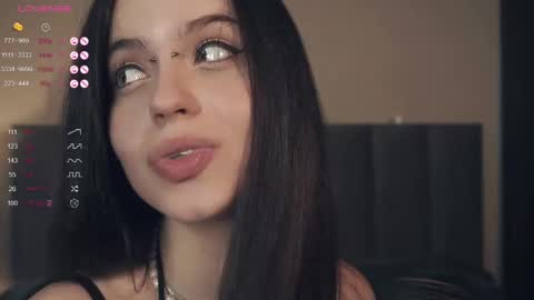 Nelly and Mari online show from 02-21-25, 10:39