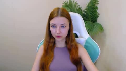 Snapshot of vivien_leight chatting on 03-11-25, 12:54 Vivien online show from 03-11-25, 12:54