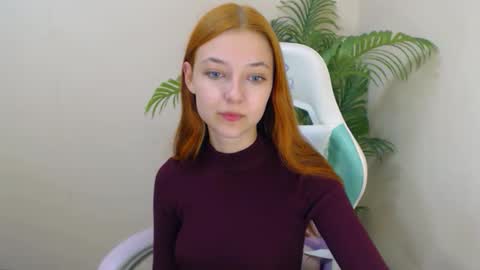 Snapshot of vivien_leight chatting on 09-29-25, 05:12 Vivien online show from 09-29-25, 05:12