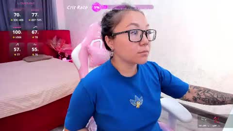 Snapshot of vivien_montclair chatting on 06-14-26, 12:08 Vivien online show from 06-14-26, 12:08