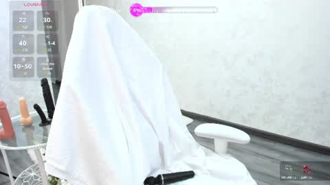 Snapshot of vivien_montclair chatting on 07-02-26, 03:23 Vivien online show from 07-02-26, 03:23