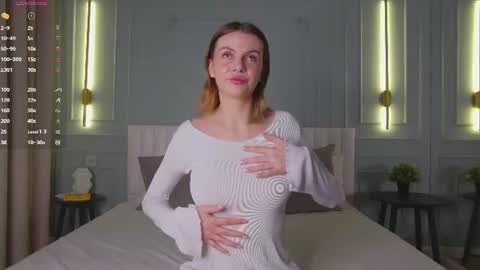 Snapshot of vivien_ronal chatting on 07-18-26, 06:45 Sophia online show from 07-18-26, 06:45