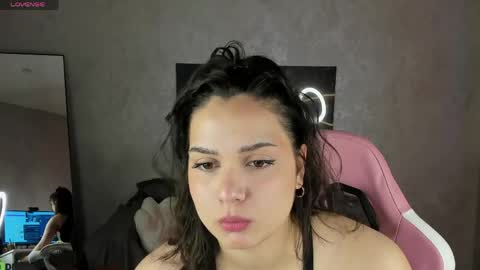 vivien_ross online show from 05-06-26, 01:03
