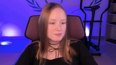 Snapshot of vivienleeigh chatting on 12-14-24, 04:31 Vivien online show from 12-14-24, 04:31