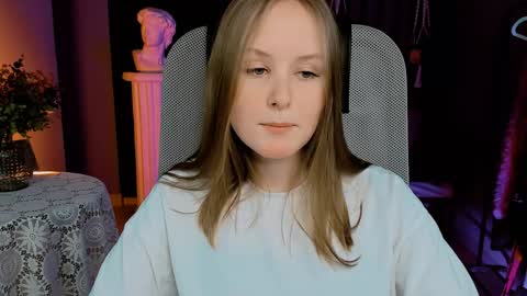 Snapshot of vivienleeigh chatting on 01-10-25, 07:21 Vivien online show from 01-10-25, 07:21