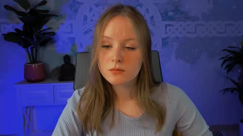 Snapshot of vivienleeigh chatting on 03-01-25, 09:07 Vivien online show from 03-01-25, 09:07