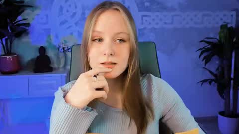 Snapshot of vivienleeigh chatting on 03-01-25, 06:21 Vivien online show from 03-01-25, 06:21